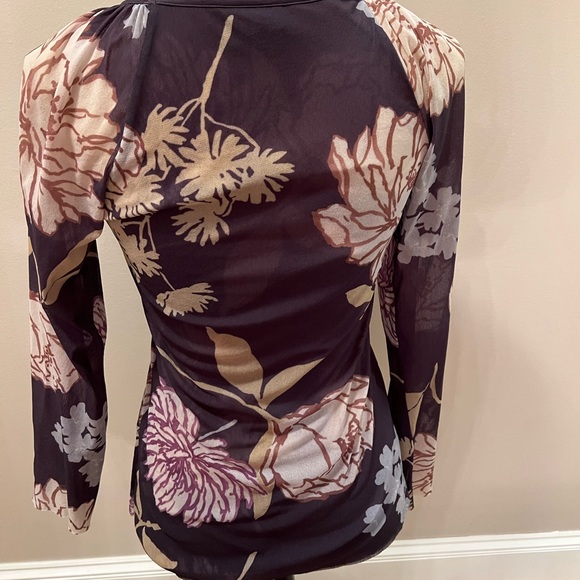 Sweet Pea Floral Top - Picture 3 of 4